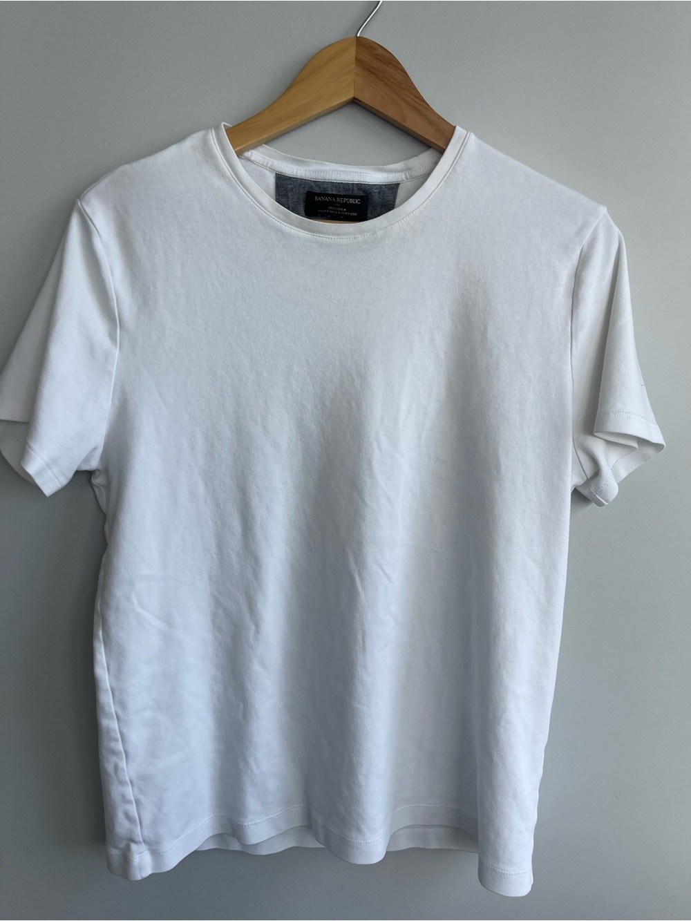 Banana Republic White Short Sleeve Crew Neck Tee